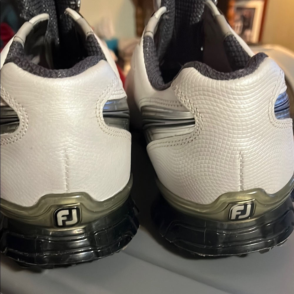 FootJoy White and Black Athletic Shoes with Modern Design - Picture 2 of 4